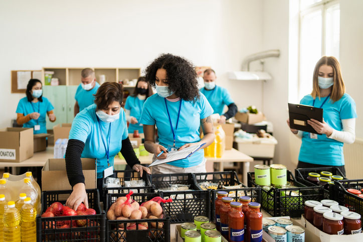 food bank volunteers